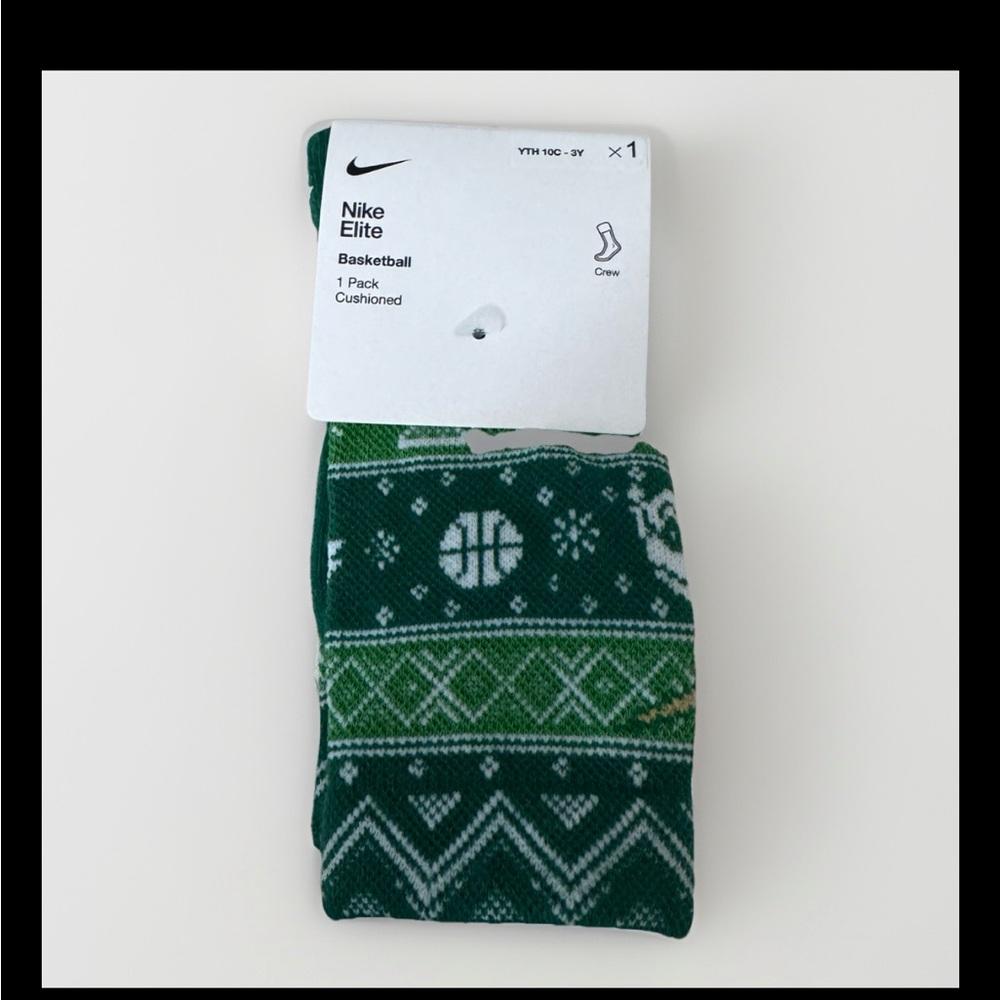 Nike Elite Holiday‎ Basketball Green Crew Socks Boy’s Girl’s Swoosh Child/Youth